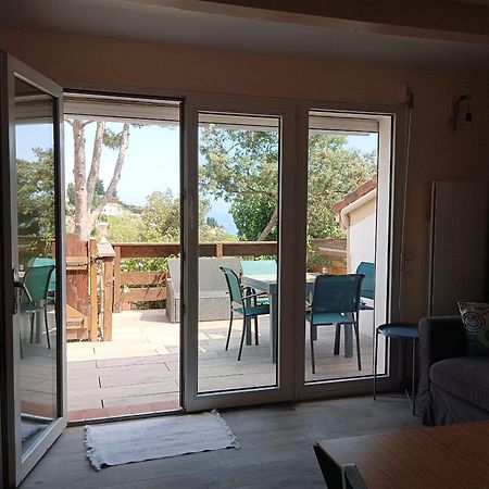 petite maison au calme - piscine en copropriété, terrasse, mer Vallauris Extérieur photo